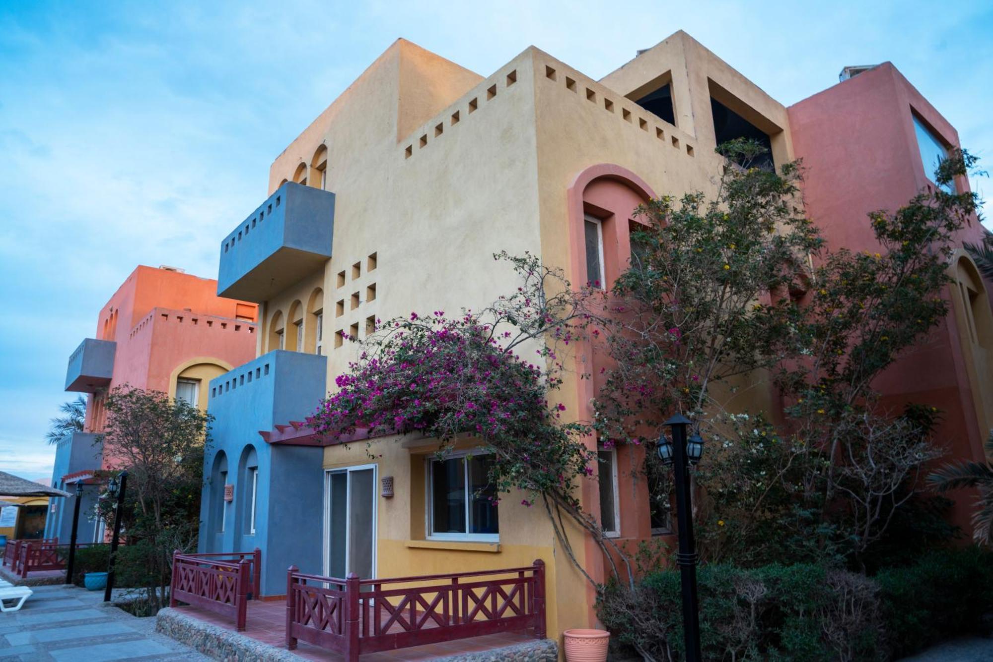 Al Dora Residence Suites Хургада Екстериор снимка